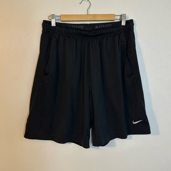 Nike men’s XL dry fit basketball shorts - Picture 1 of 1